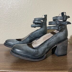 Stylish Gray Women's Shoes